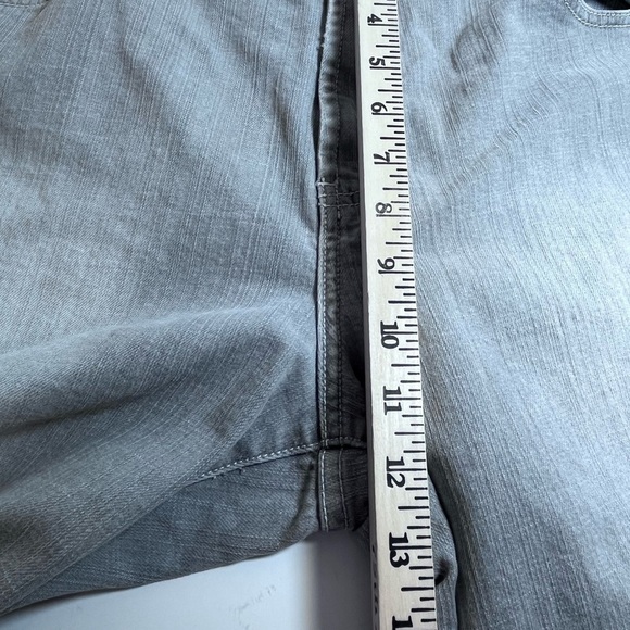 Chico’s Platinum Gray Cropped Jeans Size 3 Stretch‎ Denim - Picture 5 of 5